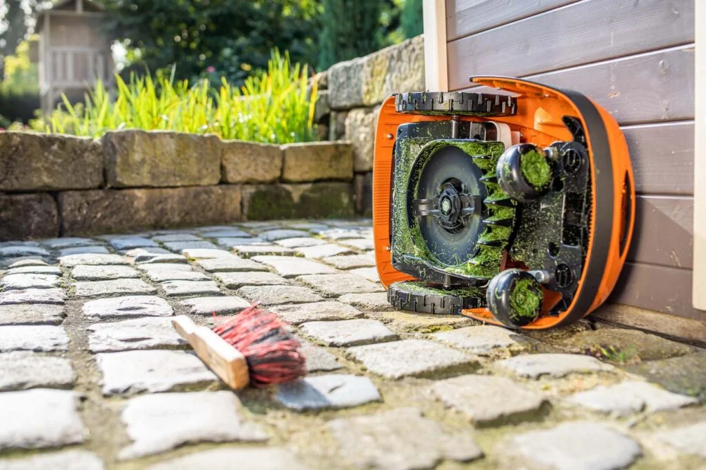 Cómo Limpiar tu Robot Cortacésped